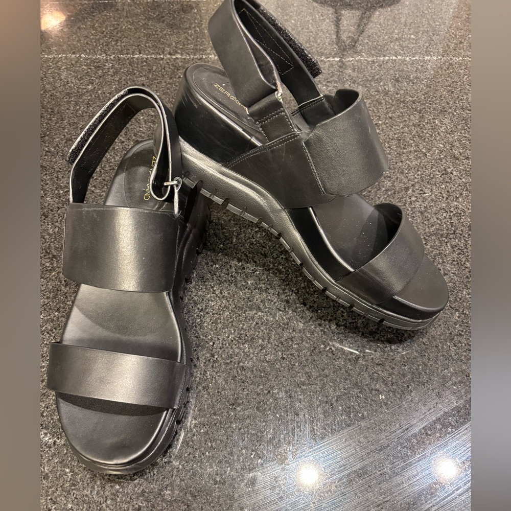 Stylish Black Cole Haan Sandals! So Nice! 💕 - Picture 2 of 5